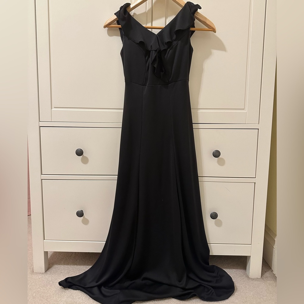 Black floor-length v-neck sleeveless gown